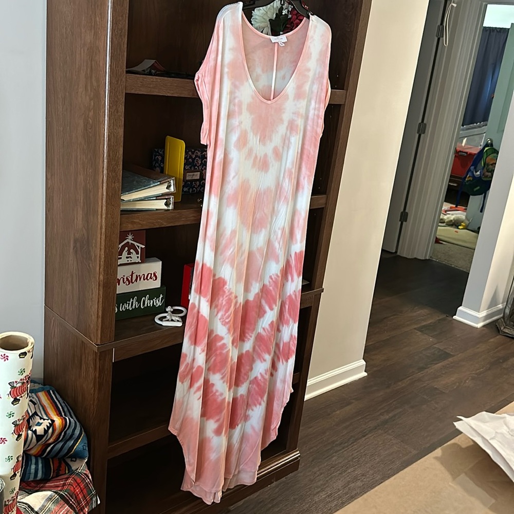 Pink and white tie dye maxi dress